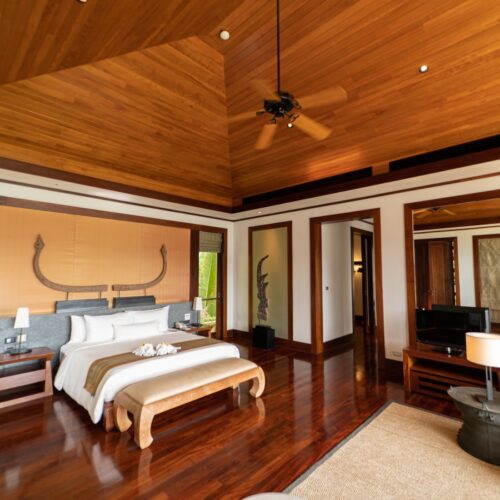 30_Villa-12_Master-Bedroom-500x500
