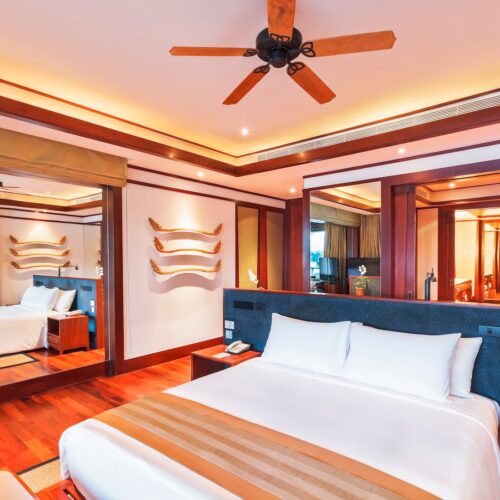 Andara_4-Bedroom-Pool-Suite_Master-Bedroom1-500x500